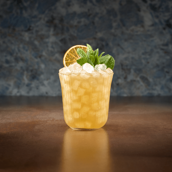 Craftails cocktails | Disaronno Punch